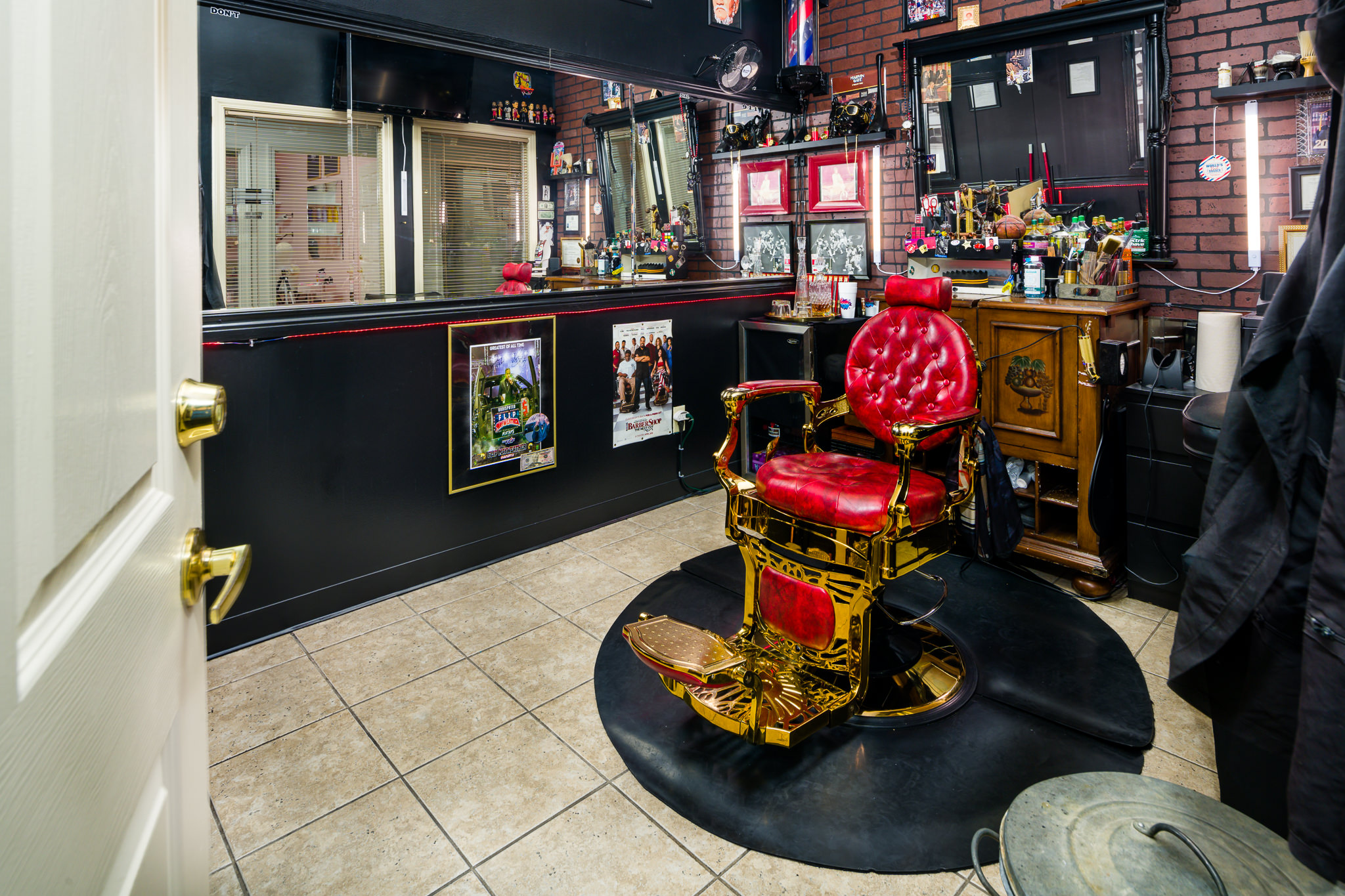 Terrance Armstrong Best Barber in Houston Salon Meyerland
